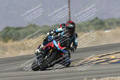 media/Oct-13-2025-Moto Forza (Mon) [[a66d839500]]/3-B Group/Session 3 (Turn 16)/